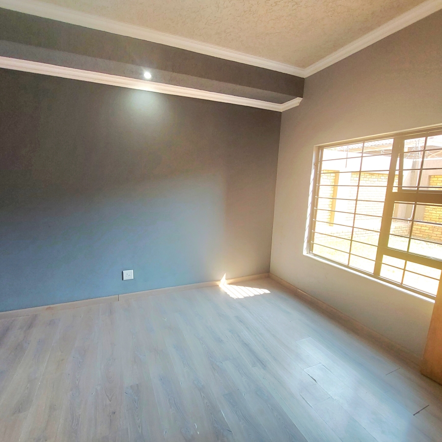 2 Bedroom Property for Sale in Ravenswood Gauteng