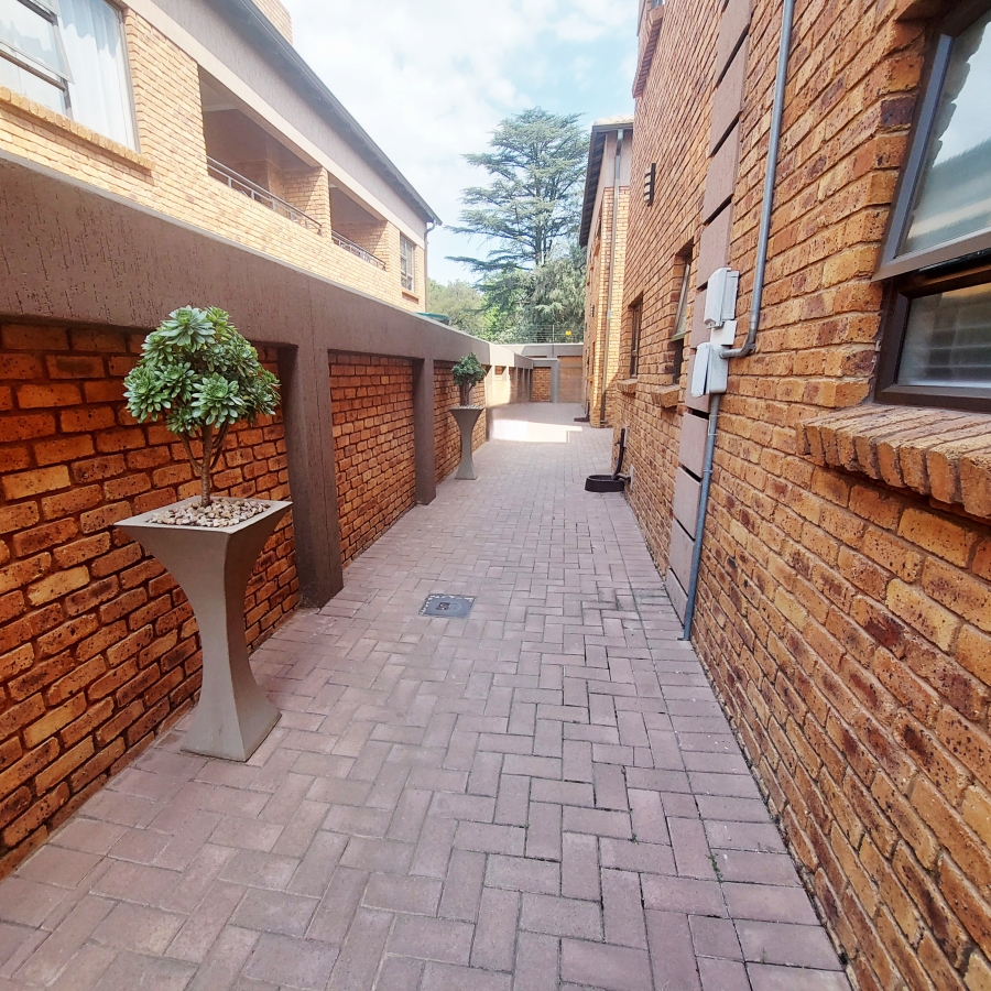 2 Bedroom Property for Sale in Ravenswood Gauteng
