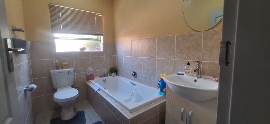 2 Bedroom Property for Sale in Sugar Bush Estate Gauteng