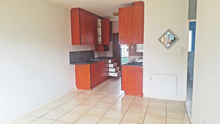 2 Bedroom Property for Sale in Greenhills Gauteng