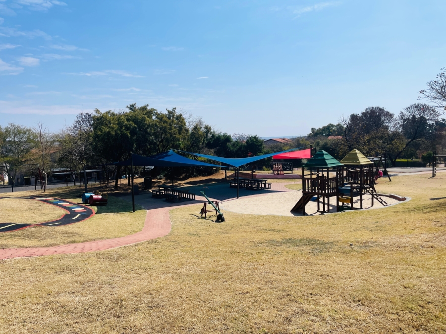 To Let 1 Bedroom Property for Rent in Jackal Creek Golf Estate Gauteng