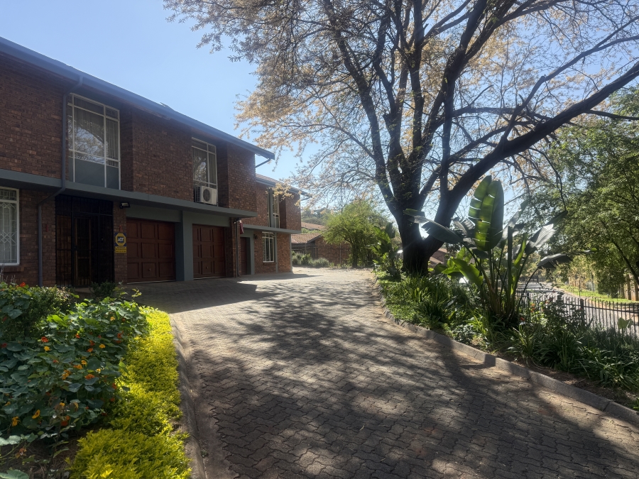 3 Bedroom Property for Sale in La Montagne Gauteng