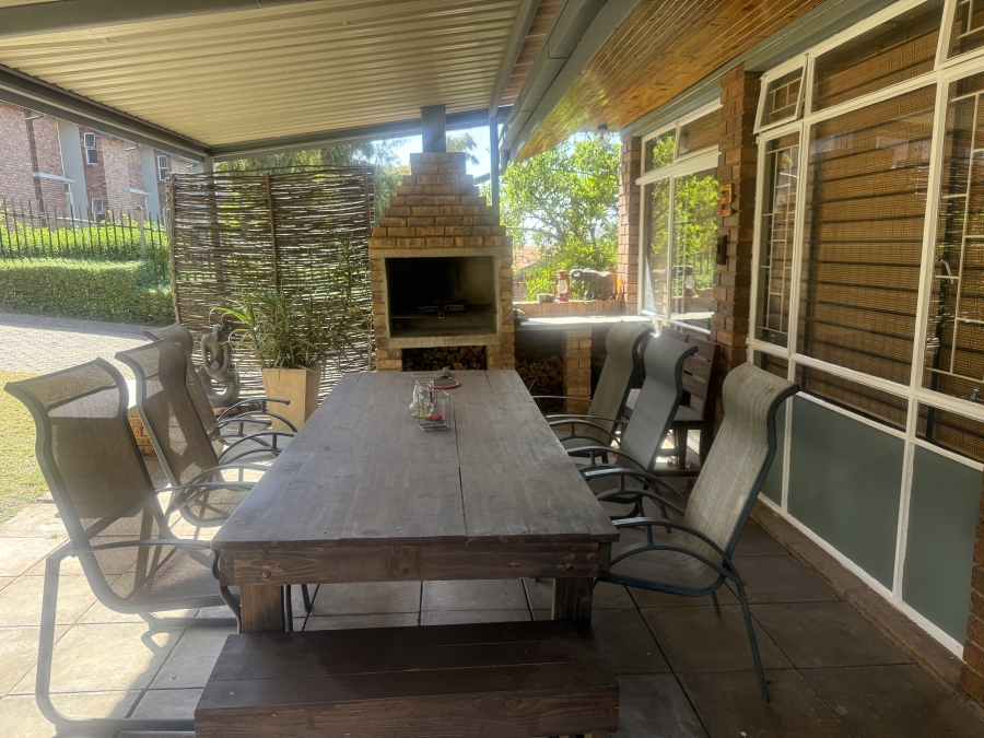 3 Bedroom Property for Sale in La Montagne Gauteng