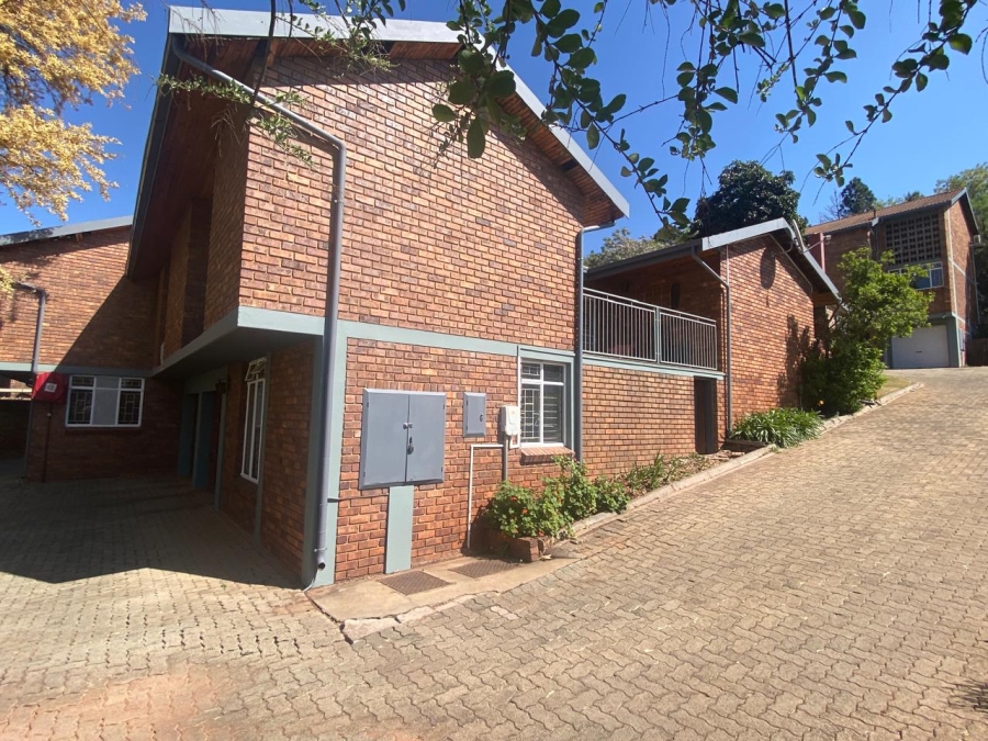 3 Bedroom Property for Sale in La Montagne Gauteng