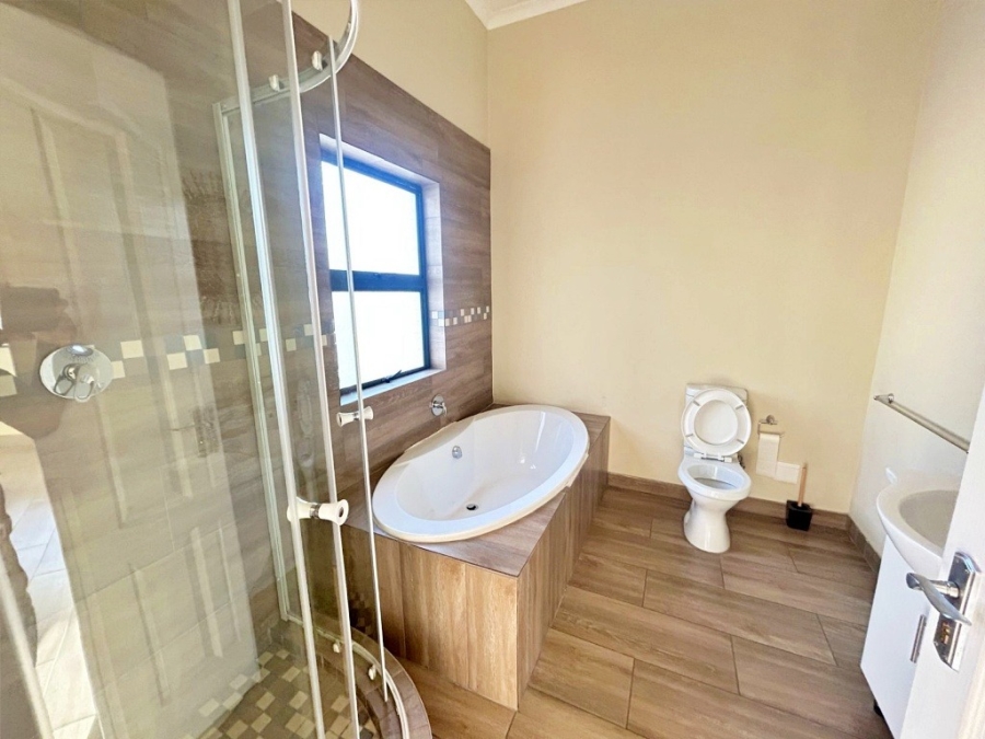 5 Bedroom Property for Sale in Dainfern Golf Estate Gauteng