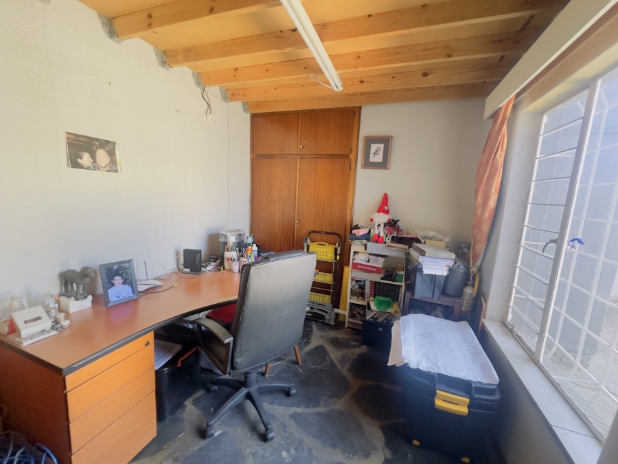 3 Bedroom Property for Sale in Verwoerdpark Gauteng