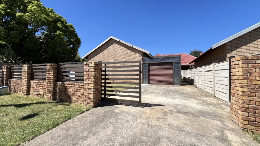3 Bedroom Property for Sale in Greenhills Gauteng
