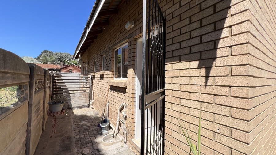 3 Bedroom Property for Sale in Greenhills Gauteng