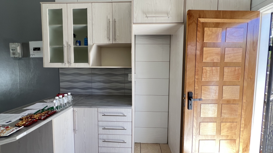 3 Bedroom Property for Sale in Greenhills Gauteng
