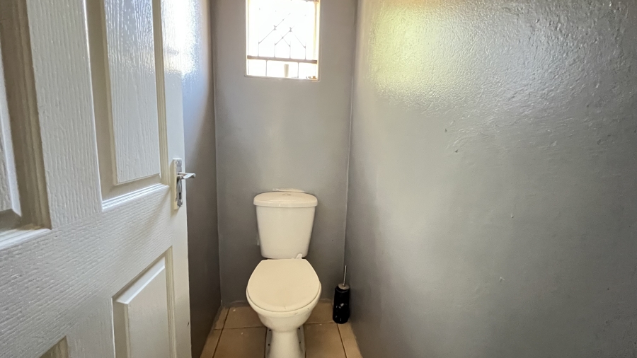 3 Bedroom Property for Sale in Greenhills Gauteng