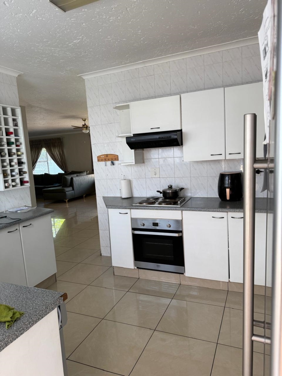 3 Bedroom Property for Sale in Brackenhurst Gauteng