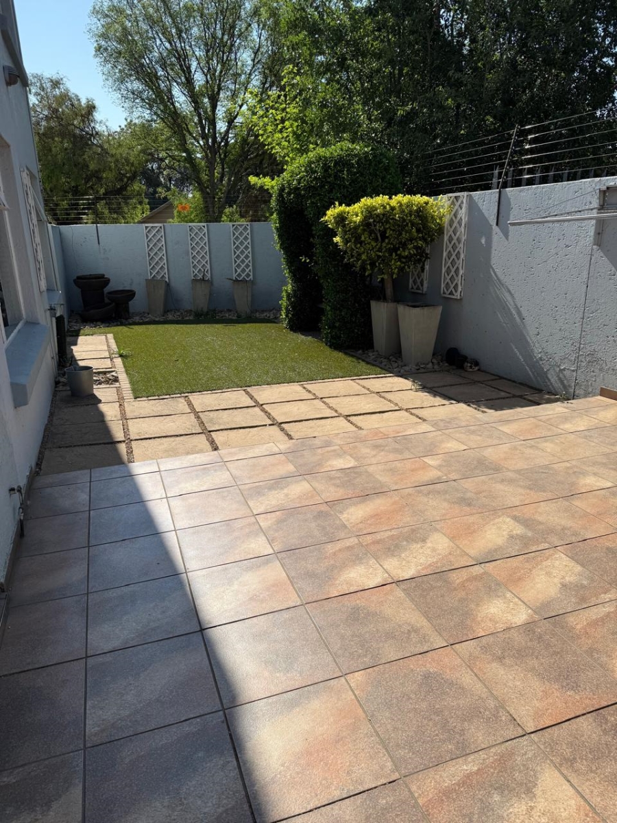 3 Bedroom Property for Sale in Brackenhurst Gauteng