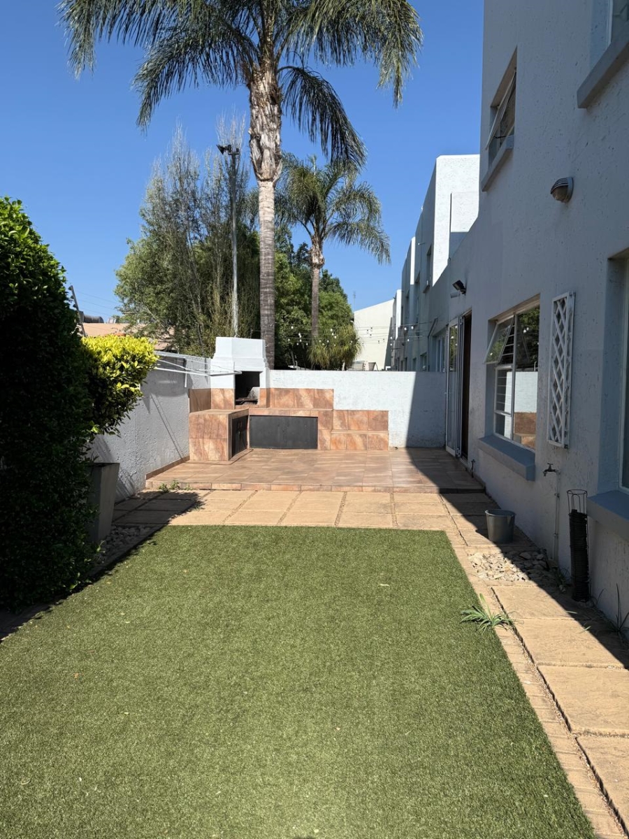 3 Bedroom Property for Sale in Brackenhurst Gauteng