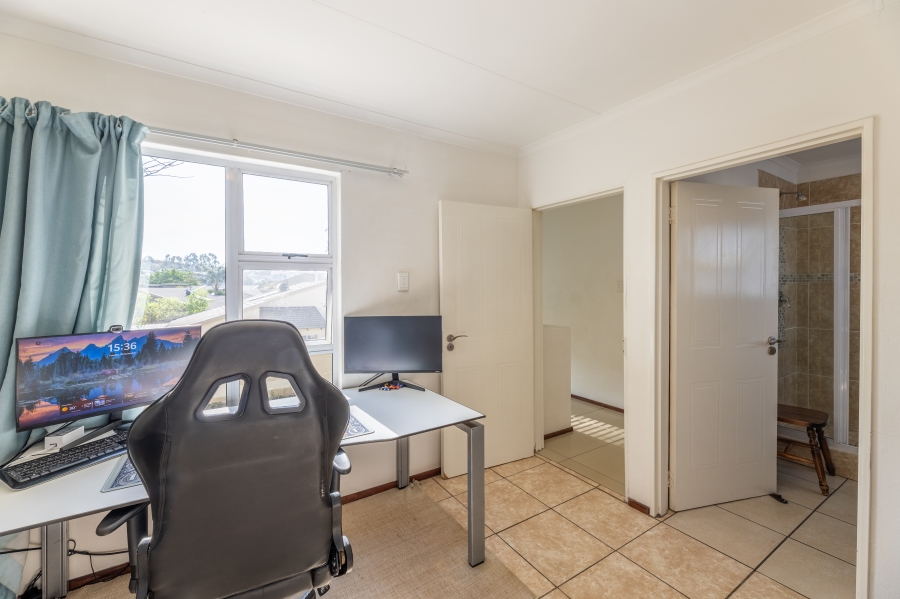 2 Bedroom Property for Sale in Broadacres Gauteng