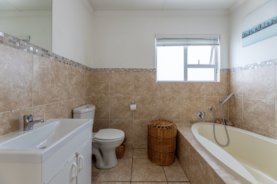 2 Bedroom Property for Sale in Broadacres Gauteng