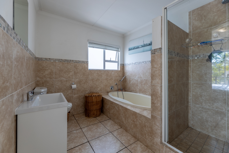 2 Bedroom Property for Sale in Broadacres Gauteng