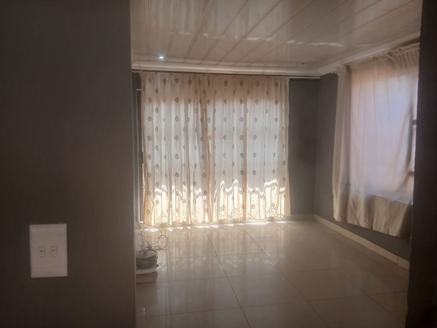 3 Bedroom Property for Sale in Mohlakeng Gauteng