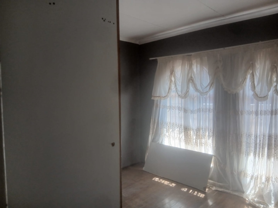 3 Bedroom Property for Sale in Mohlakeng Gauteng
