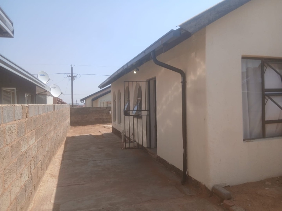 3 Bedroom Property for Sale in Mohlakeng Gauteng