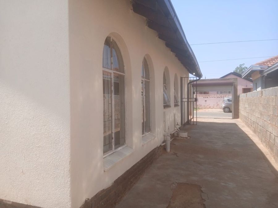 3 Bedroom Property for Sale in Mohlakeng Gauteng