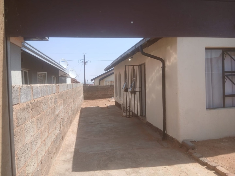 3 Bedroom Property for Sale in Mohlakeng Gauteng