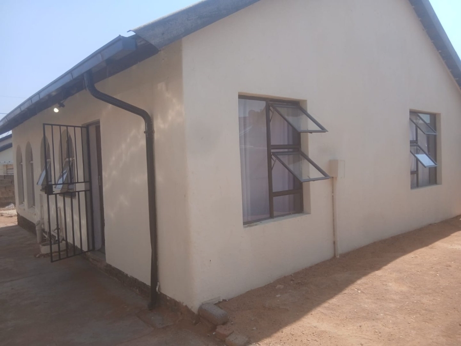 3 Bedroom Property for Sale in Mohlakeng Gauteng
