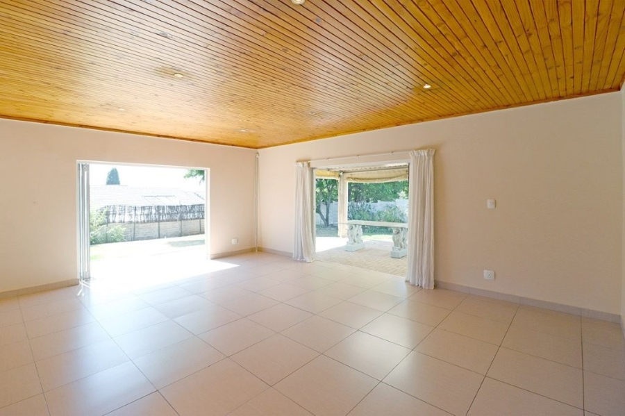 To Let 4 Bedroom Property for Rent in Glenhazel Gauteng