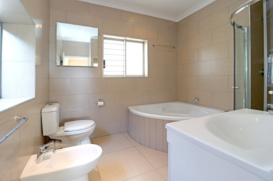 To Let 4 Bedroom Property for Rent in Glenhazel Gauteng