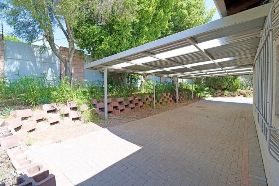 To Let 4 Bedroom Property for Rent in Glenhazel Gauteng