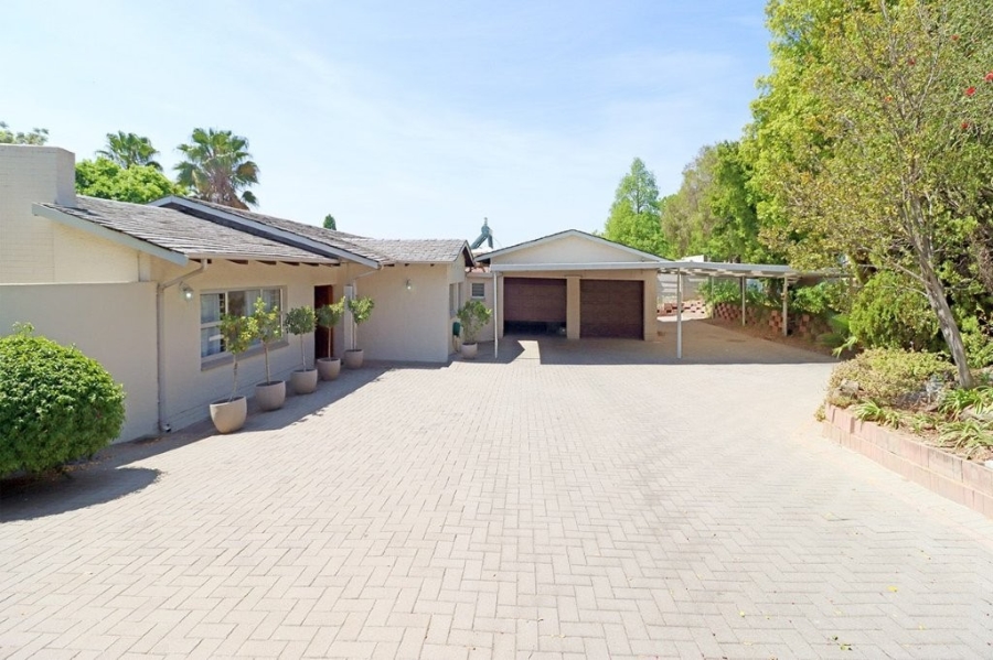 To Let 4 Bedroom Property for Rent in Glenhazel Gauteng