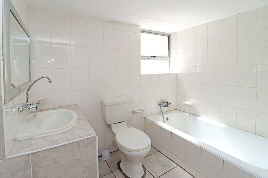 To Let 4 Bedroom Property for Rent in Glenhazel Gauteng
