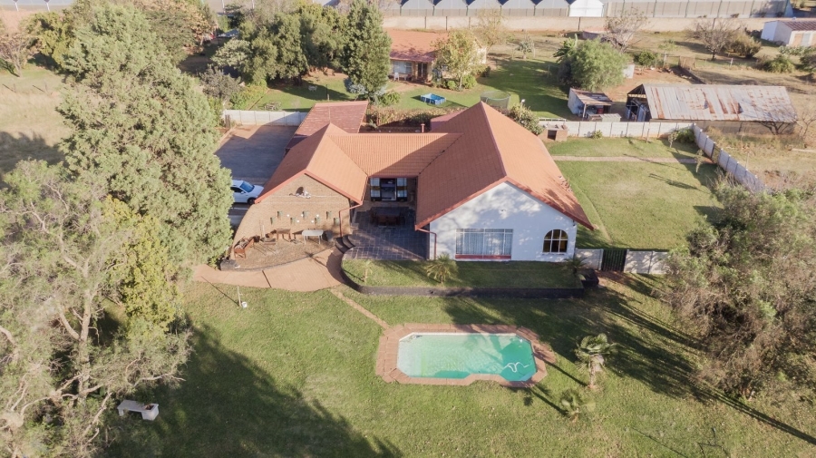 3 Bedroom Property for Sale in Tarlton Gauteng