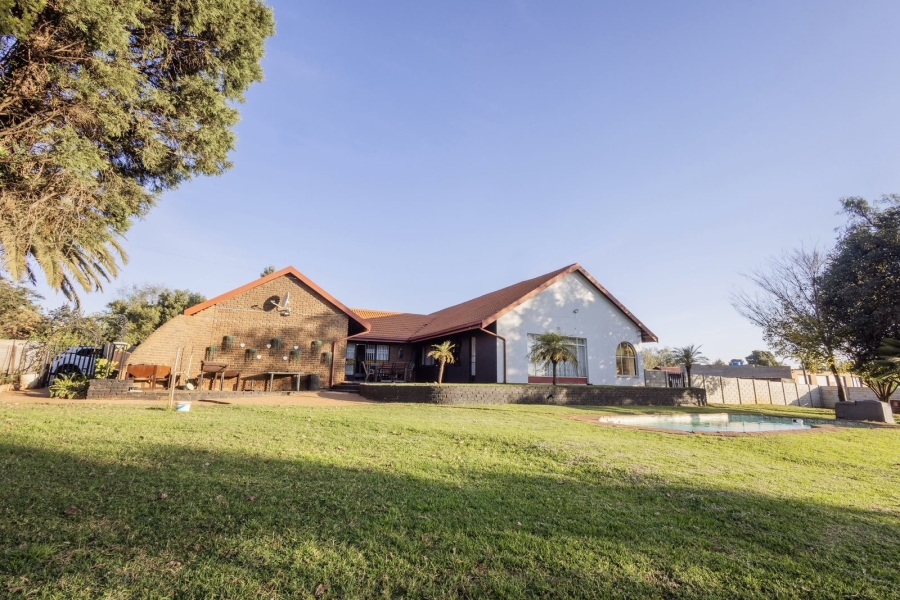 3 Bedroom Property for Sale in Tarlton Gauteng