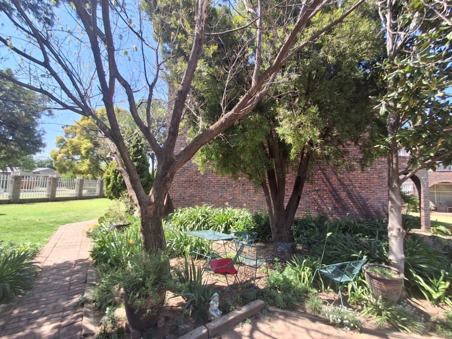 2 Bedroom Property for Sale in Three Rivers Gauteng