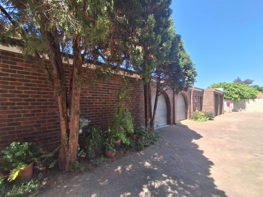2 Bedroom Property for Sale in Three Rivers Gauteng