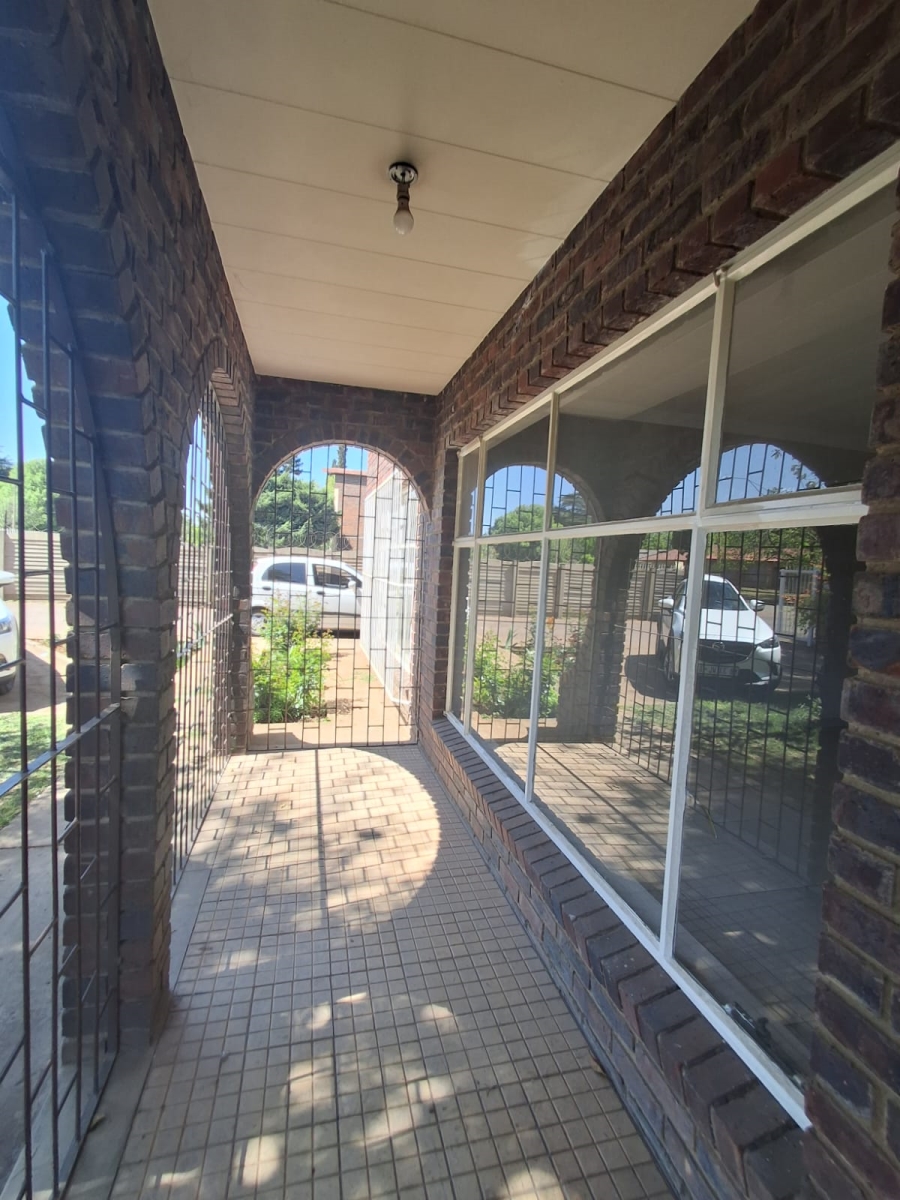 2 Bedroom Property for Sale in Three Rivers Gauteng