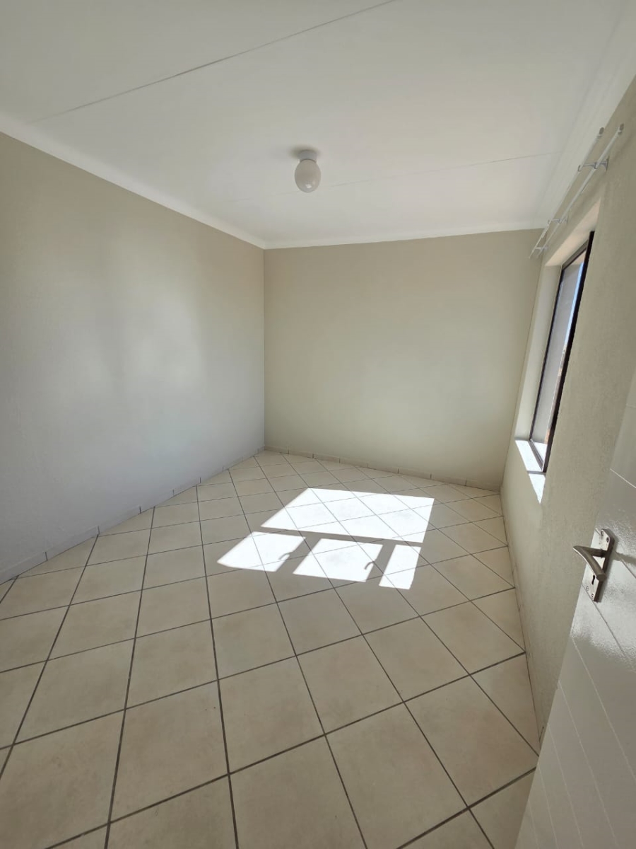 2 Bedroom Property for Sale in Westonaria Gauteng