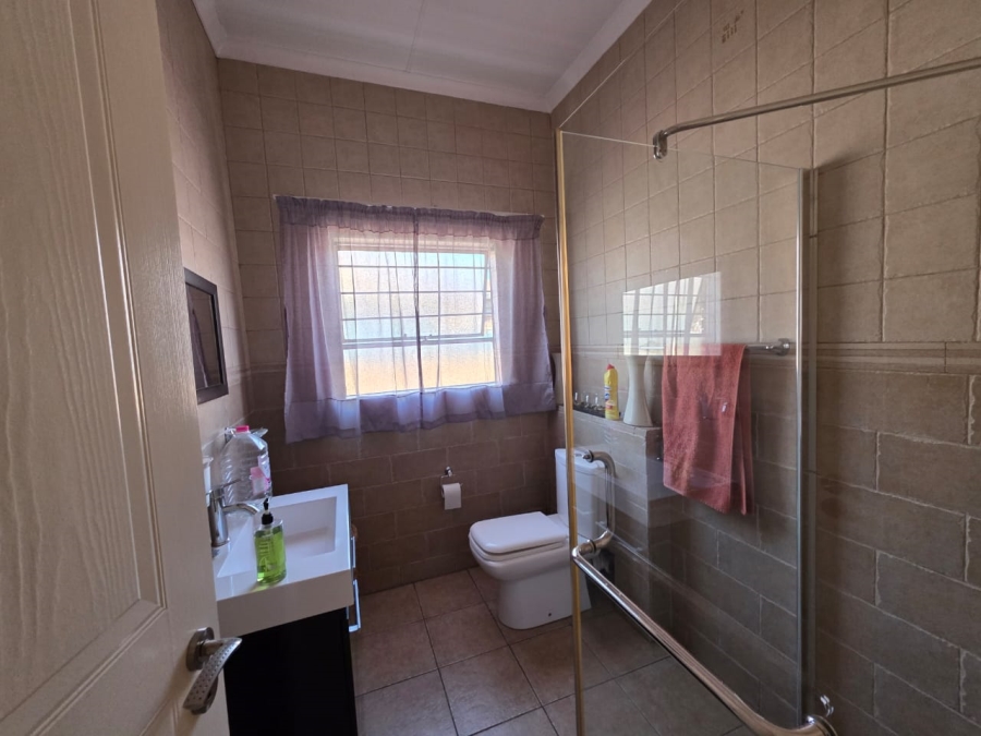 To Let 2 Bedroom Property for Rent in Ravenswood Gauteng