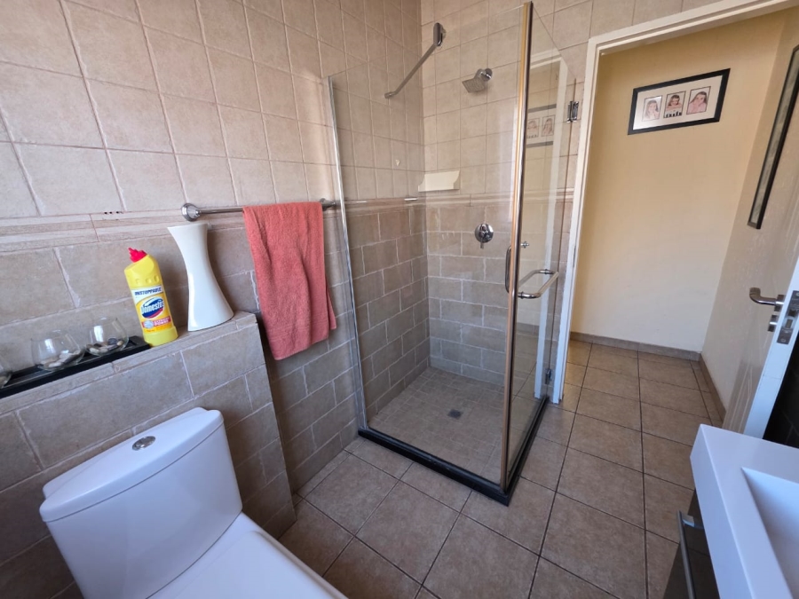 To Let 2 Bedroom Property for Rent in Ravenswood Gauteng