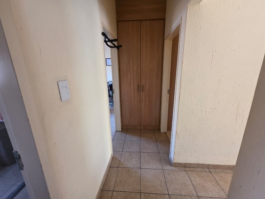To Let 2 Bedroom Property for Rent in Ravenswood Gauteng