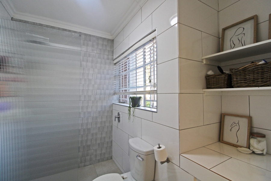 To Let 2 Bedroom Property for Rent in Bryanston Gauteng