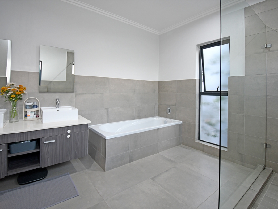 4 Bedroom Property for Sale in Bryanston Gauteng