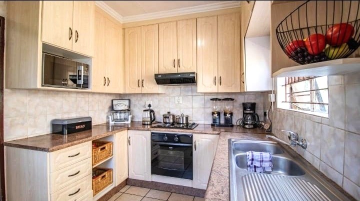 3 Bedroom Property for Sale in Dawn Park Gauteng