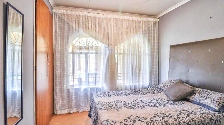 3 Bedroom Property for Sale in Dawn Park Gauteng