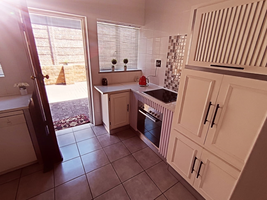3 Bedroom Property for Sale in South Crest Gauteng