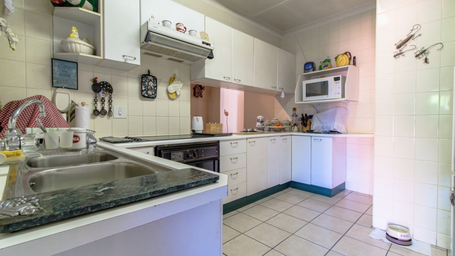 5 Bedroom Property for Sale in Robertsham Gauteng