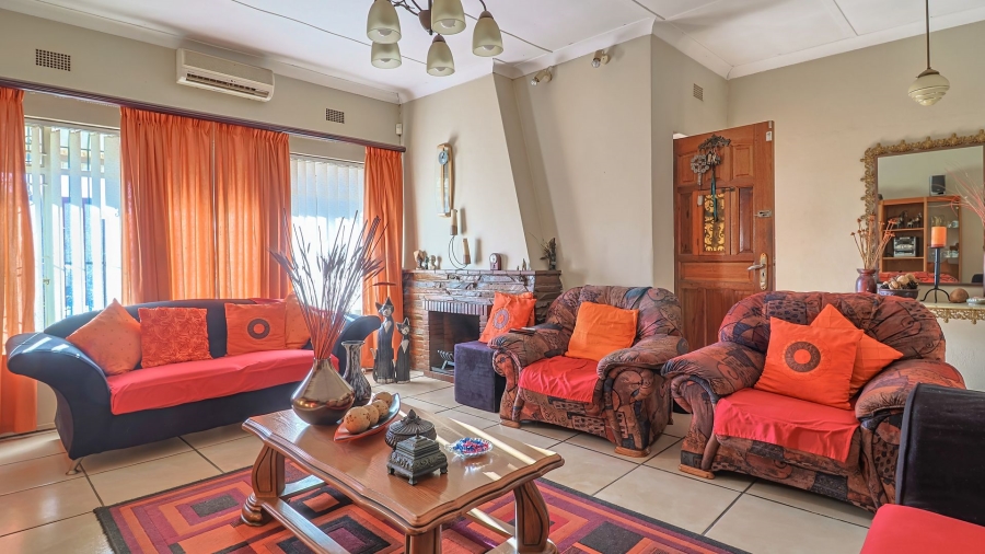 5 Bedroom Property for Sale in Robertsham Gauteng