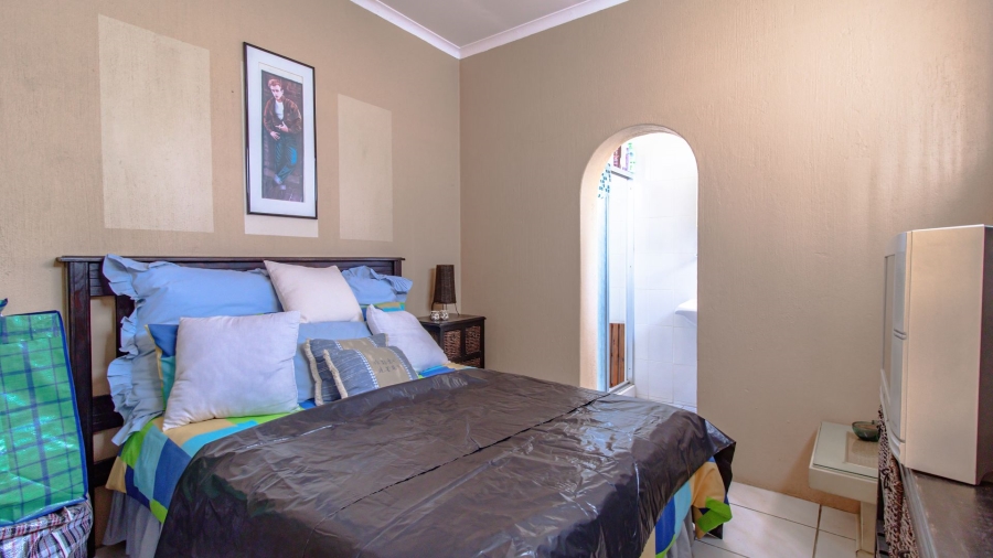 5 Bedroom Property for Sale in Robertsham Gauteng