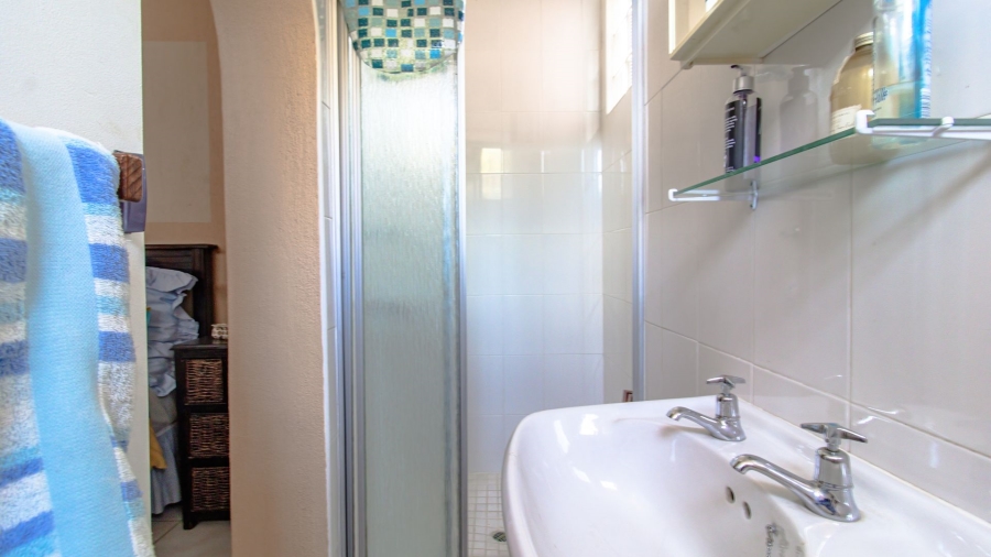 5 Bedroom Property for Sale in Robertsham Gauteng