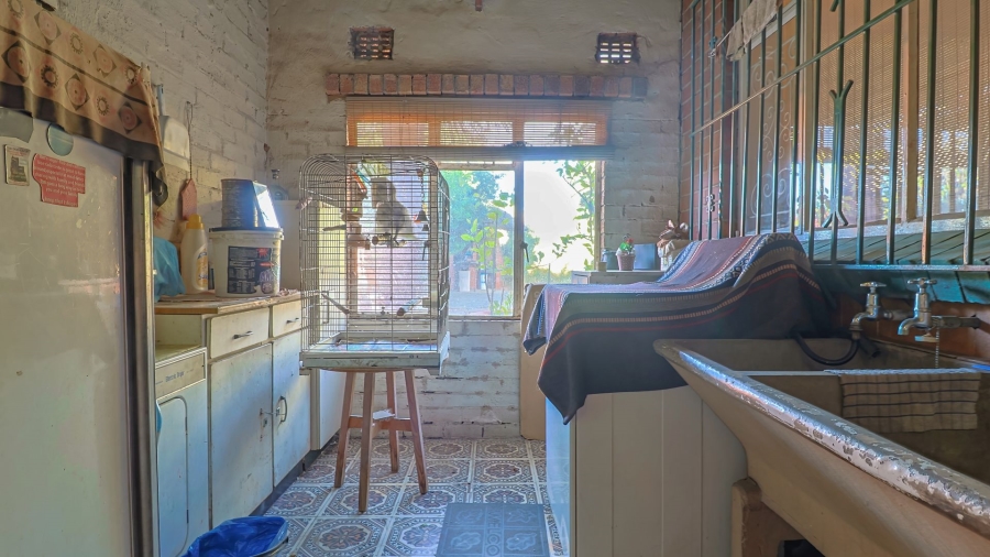 5 Bedroom Property for Sale in Robertsham Gauteng